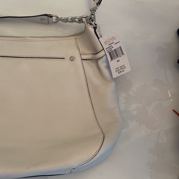 NWT Michael Kors Megan large vanilla shoulder purse. - Picture 4 of 15